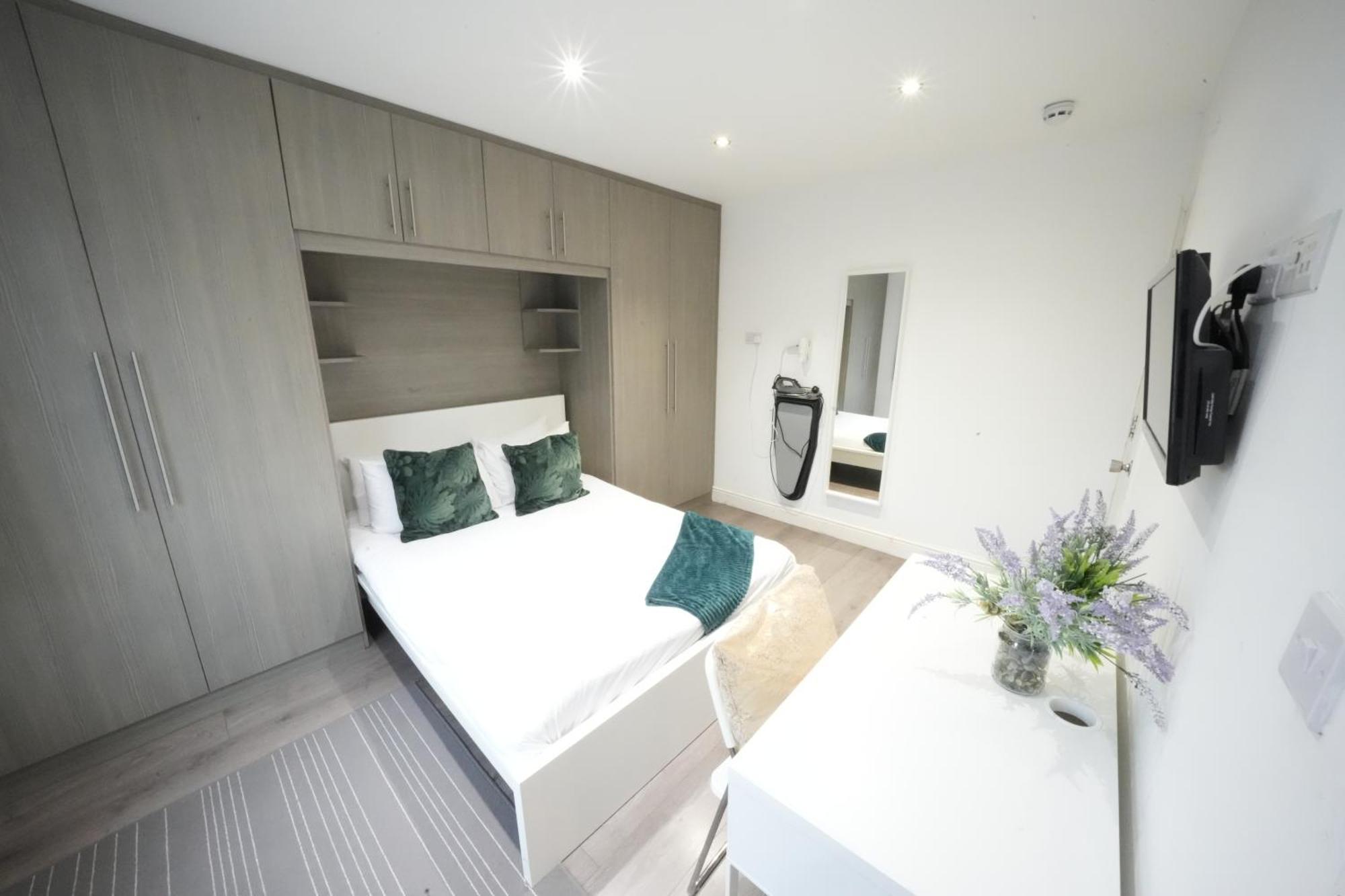 Grand Airport Ensuites Harmondsworth Exterior foto